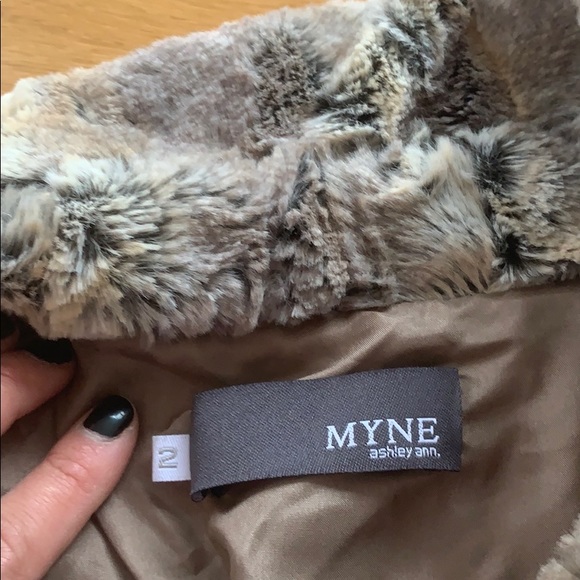 Faux fur crop bomber - Picture 3 of 3